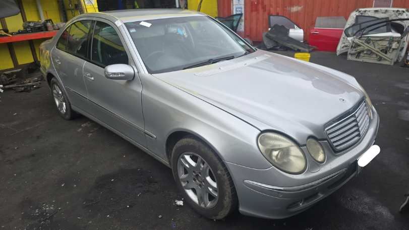 2004 E Class image 1