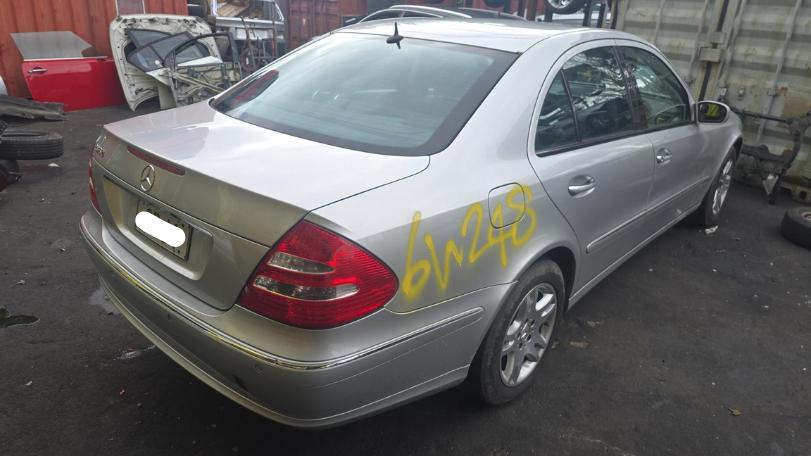 2004 E Class image 4