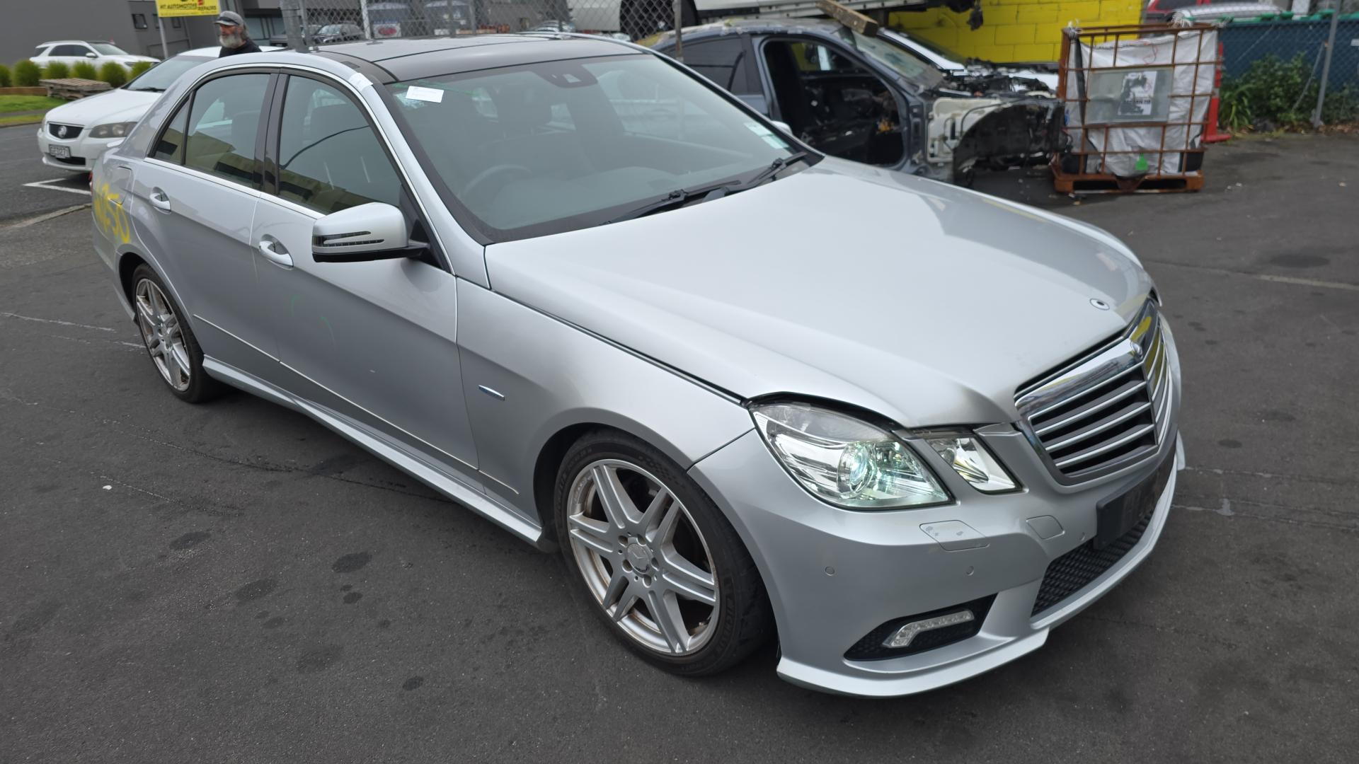 2011 E Class image 1