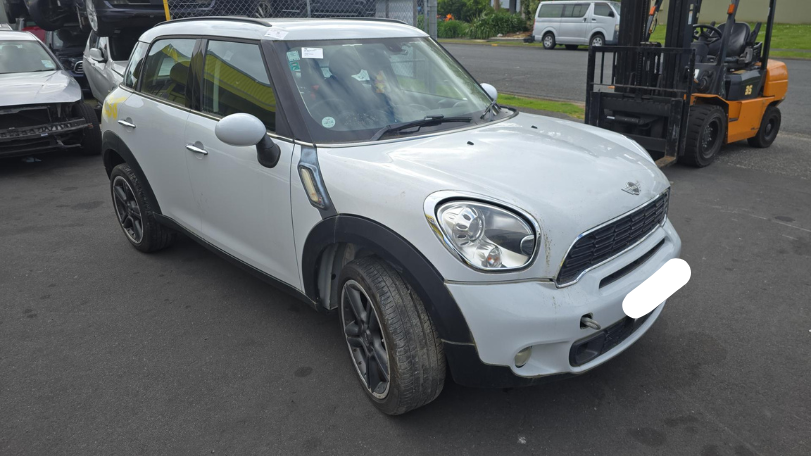 2011 R Class image 1