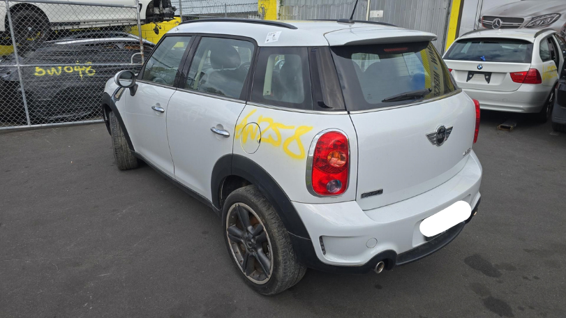 2011 R Class image 3