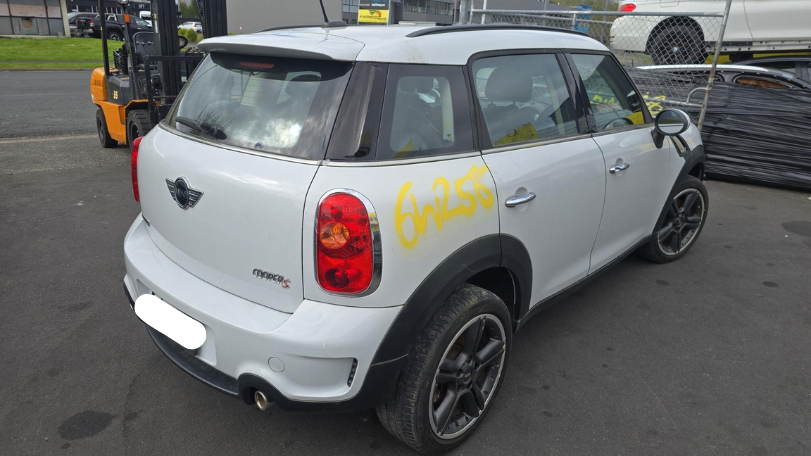 2011 R Class image 4