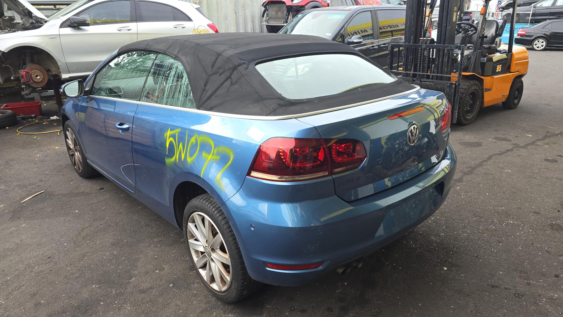 2013 Golf image 3