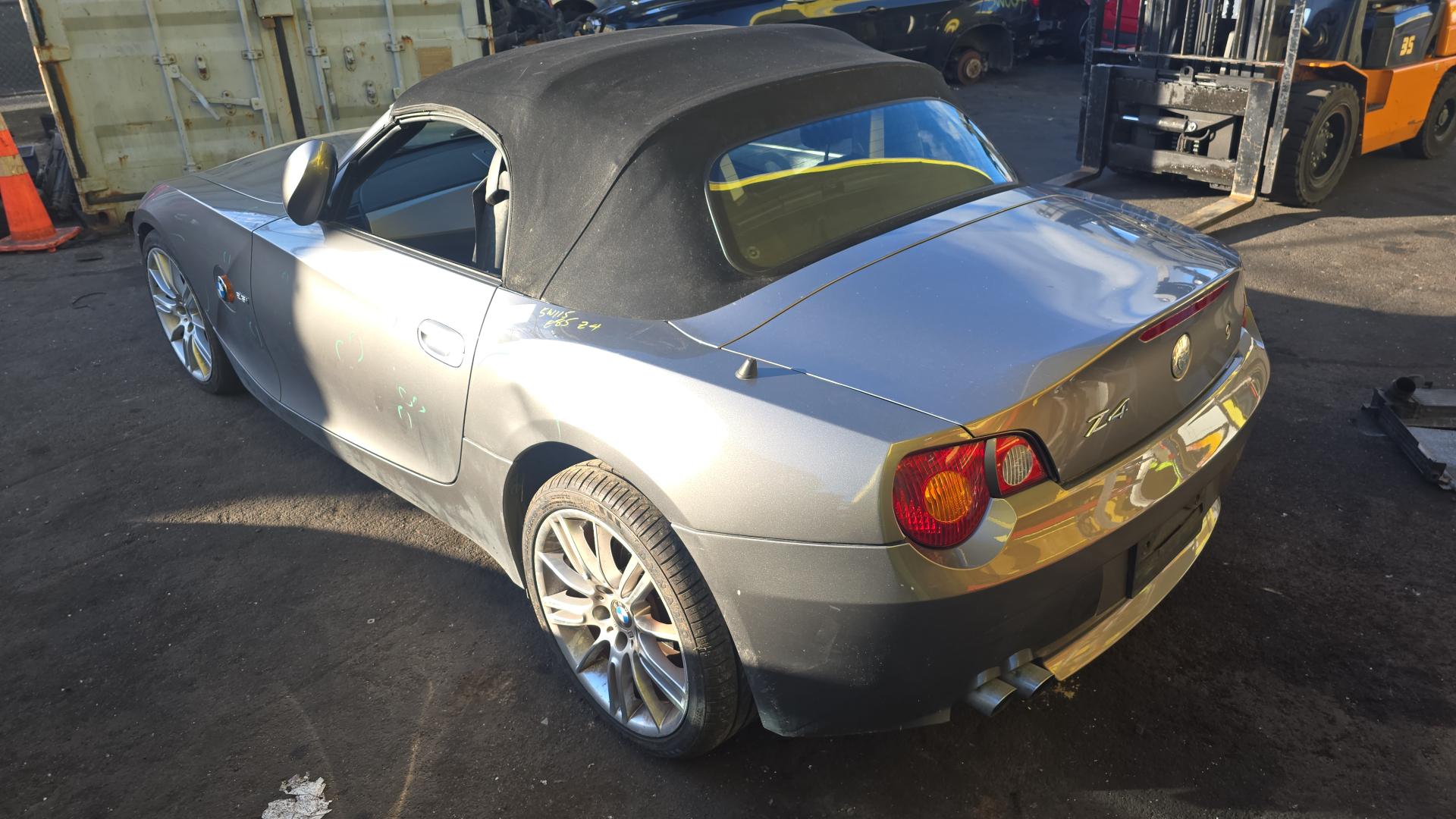 2003 Z Series image 3