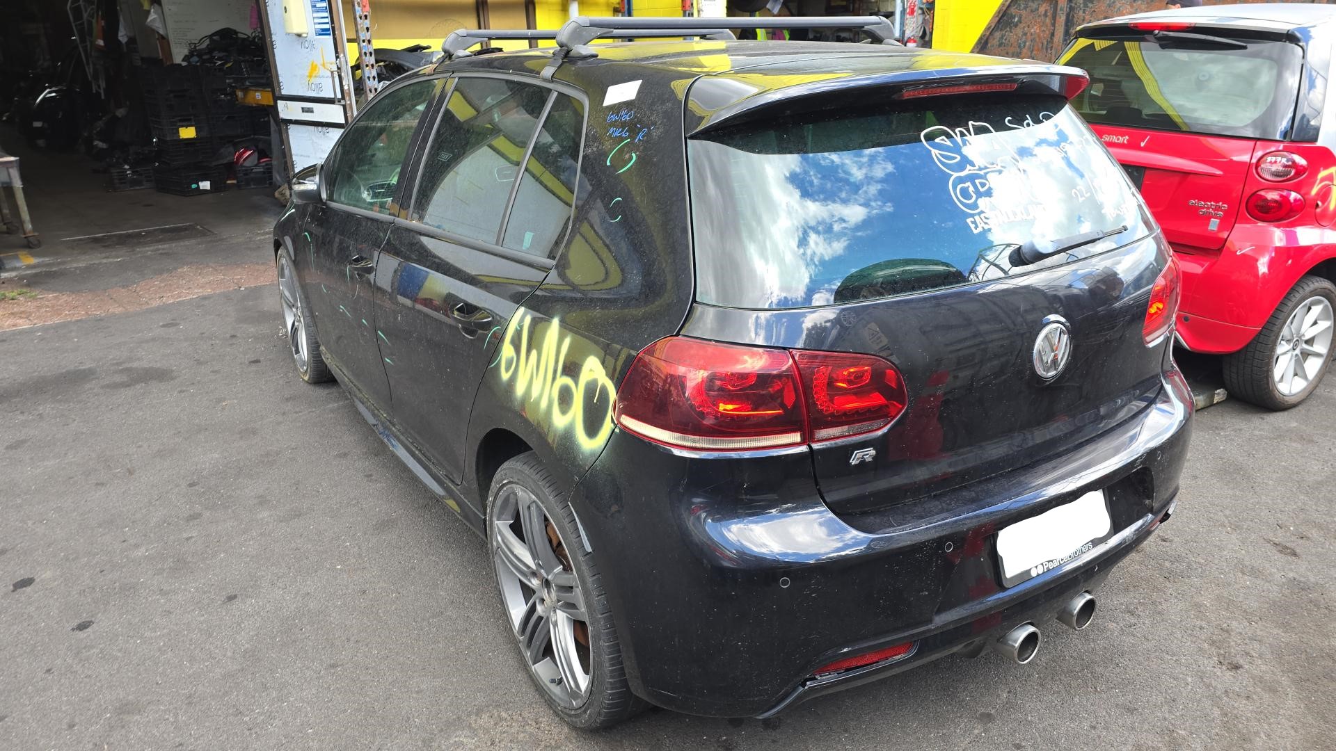 2010 Golf image 3