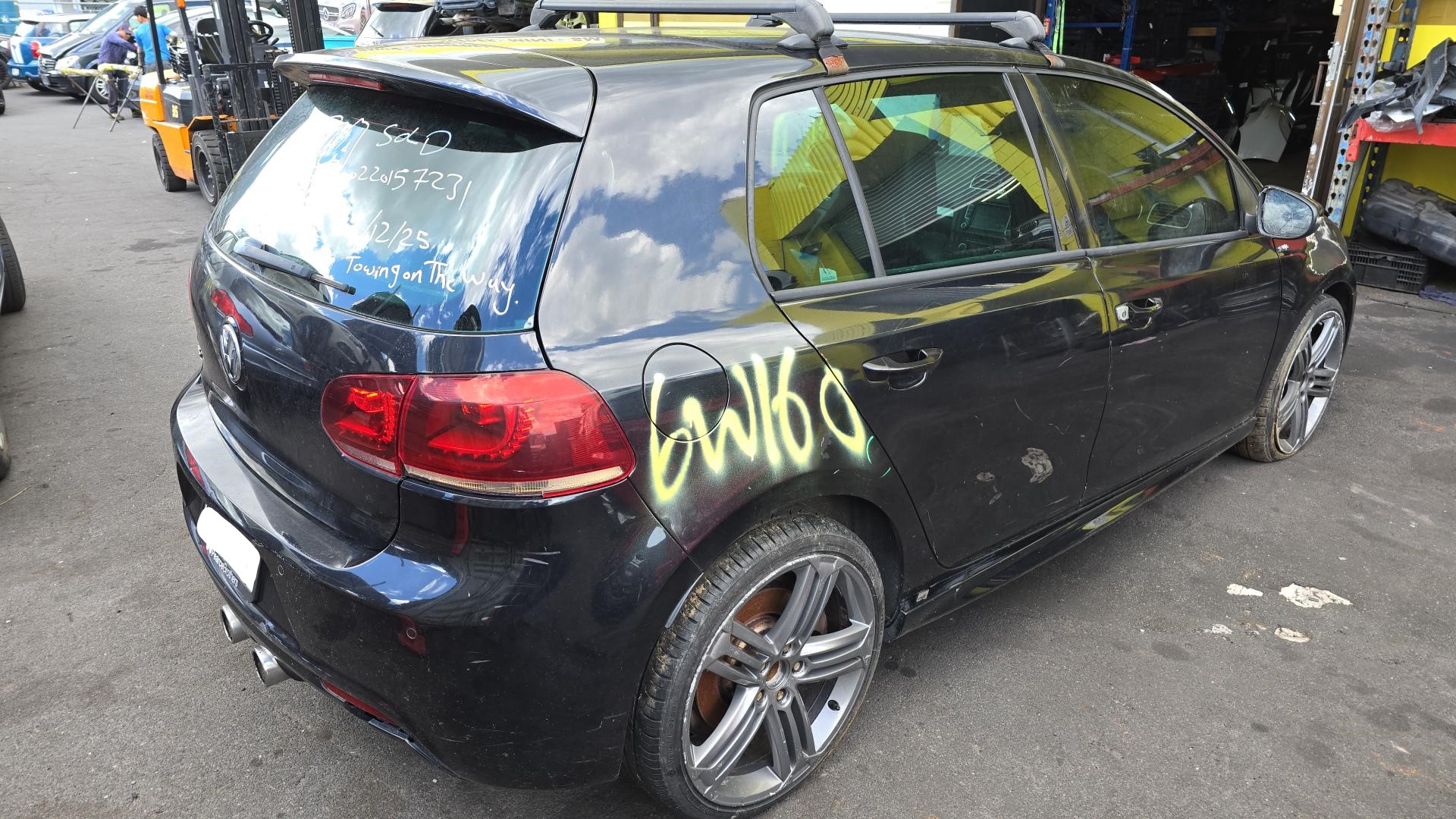 2010 Golf image 4