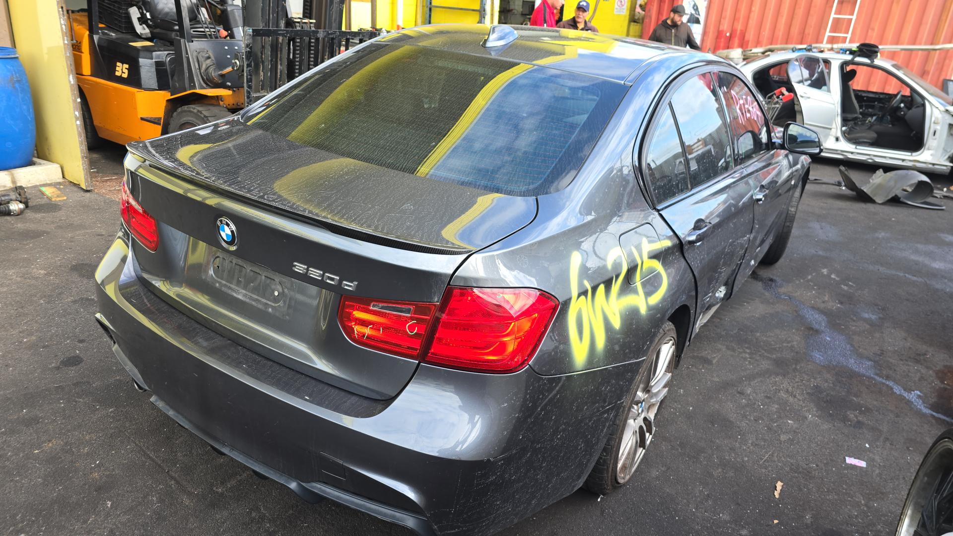 2014 3 Series image 4