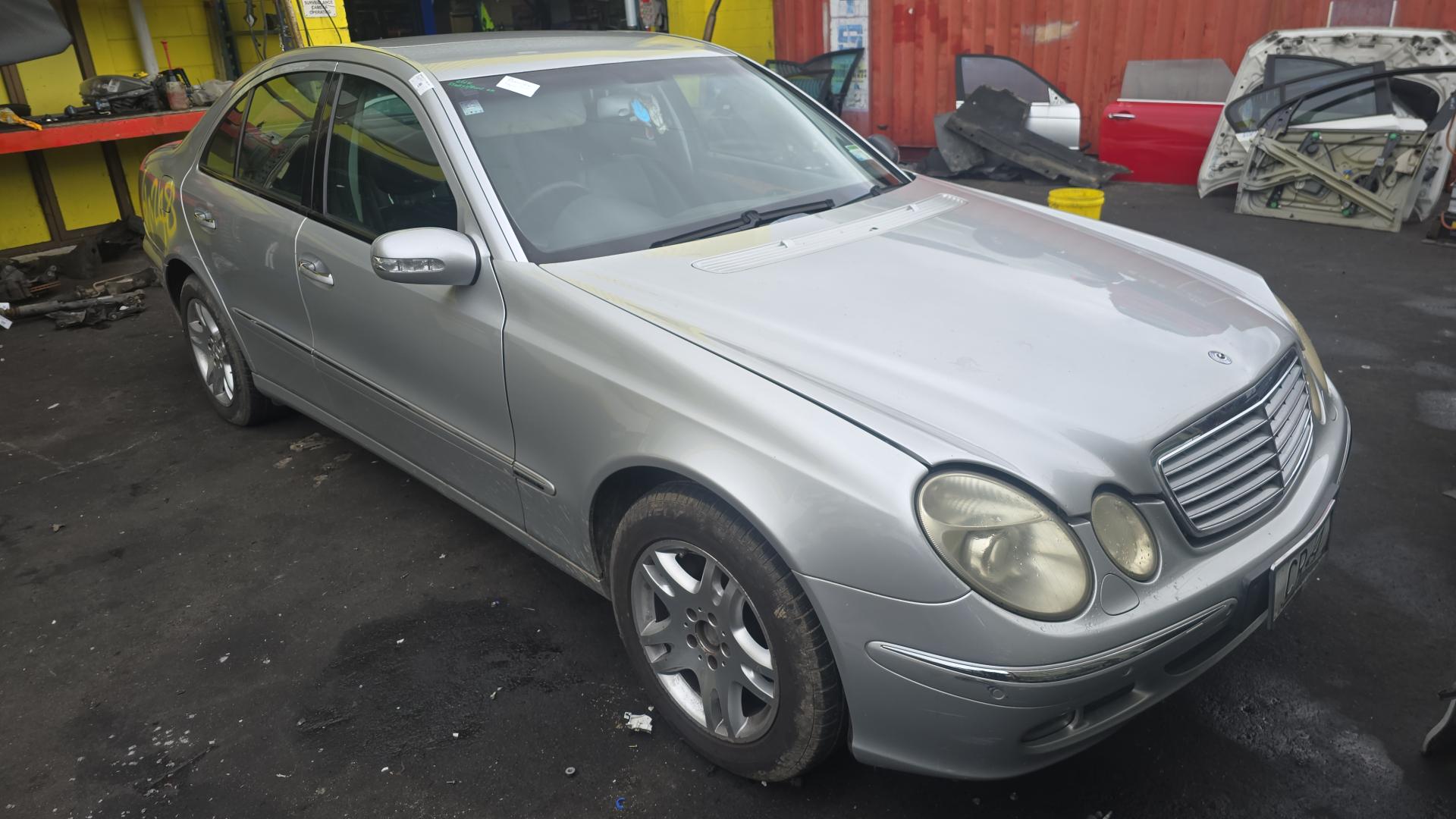 2004 E Class image 2